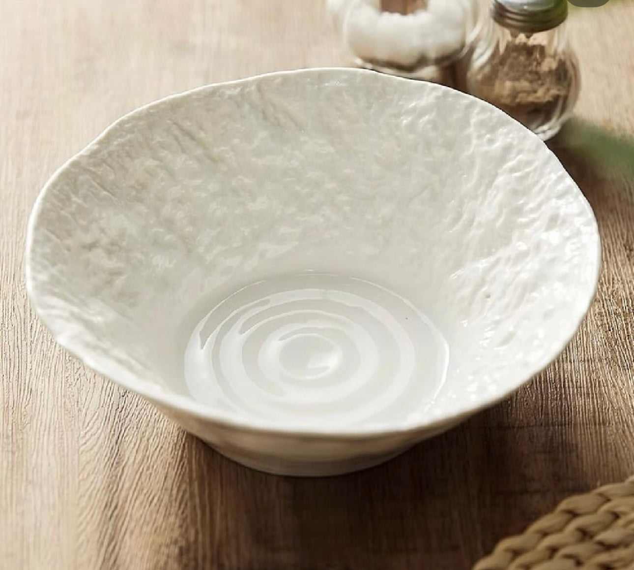 Rock pattern bowl